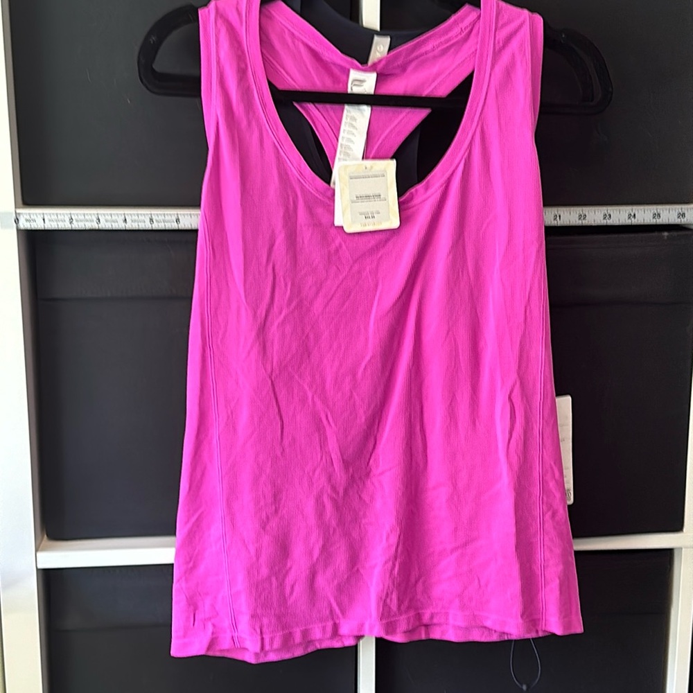 NWT - Fabletics Performance Seamless Racerback Tank